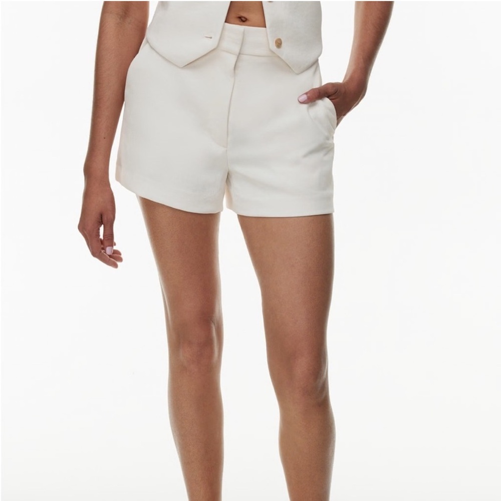 Aritzia Anthem Short